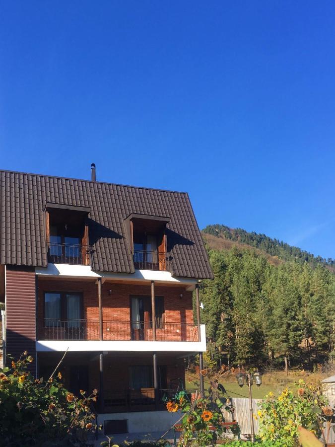 Shumeri Hotel Mestia Bagian luar foto